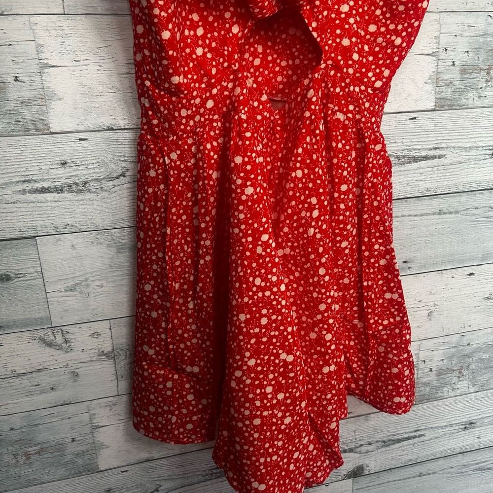 Shein Women's Ditsy Floral Tie-Knot Back Sleeveless Cami Romper Red Medium - Picture 3 of 8